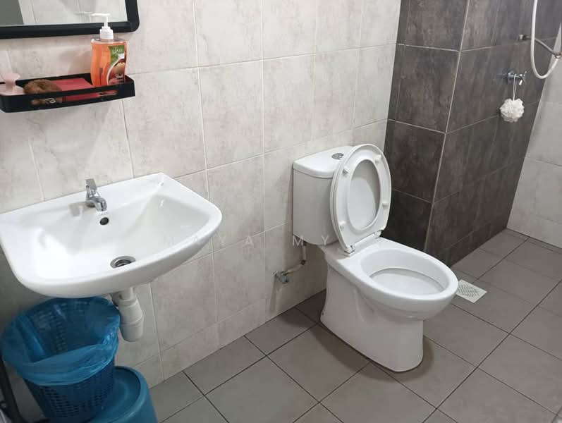 Kondominium untuk Disewa di Vista Bangi - Maya Myra - Bathroom - PropertyGuru.com.my