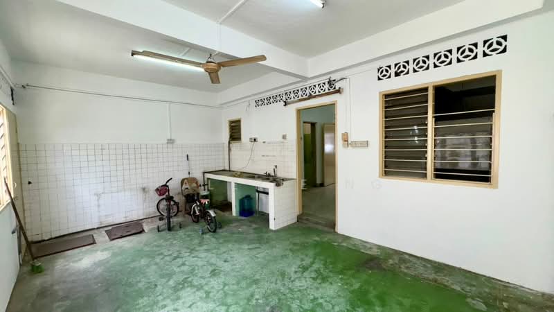 Rumah Teres 2-Tingkat untuk Dijual di Taman Kepong (Kepong) - Valerie Ng - Kitchen - PropertyGuru.com.my