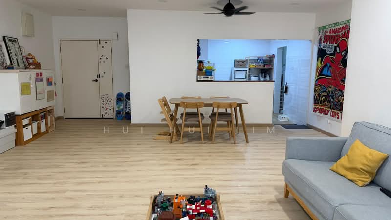 Pangsapuri untuk Dijual di Desa Skudai Apartment - Hui Hui Lim - Living Room - PropertyGuru.com.my