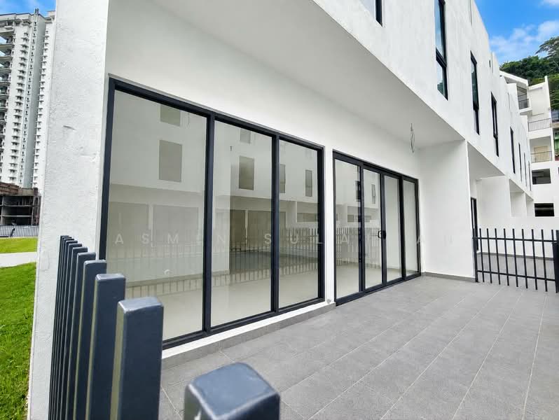 4-storey Terraced House for Sale in Damansara Perdana (Selangor) - Yasmin Sulaiman - Exterior - PropertyGuru.com.my