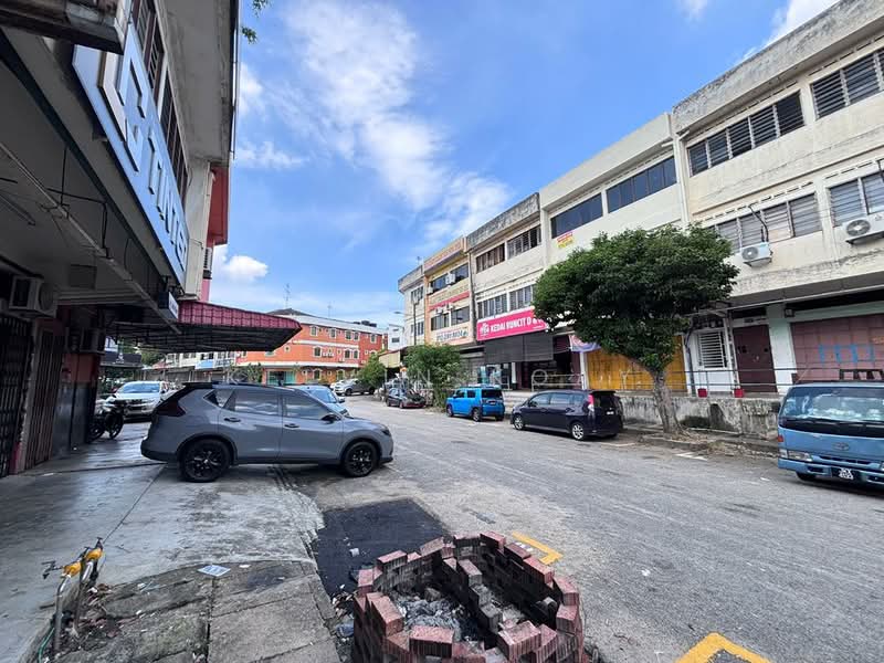 Shop / Office for Sale in Taman Johor Jaya (Johor Bahru) - Kelvin Koay - Exterior - PropertyGuru.com.my