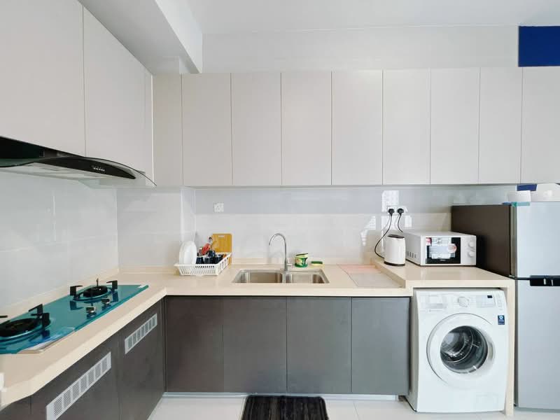 Kondominium untuk Disewa di Royal Strand @ Country Garden Danga Bay - Eddie Chan - Kitchen - PropertyGuru.com.my