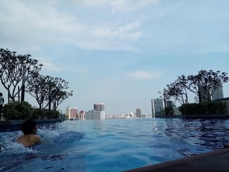 Servis Apartment untuk Dijual di PJ Midtown - KT Teoh - Pool - PropertyGuru.com.my