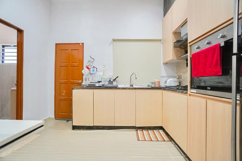 2.5-storey Terraced House for Sale in Ampang Jaya (Ampang) - Izzaza Izzati - Kitchen - PropertyGuru.com.my