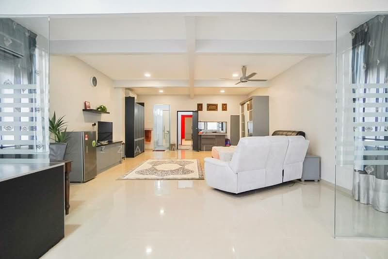 2.5-storey Terraced House for Sale in Ampang Jaya (Ampang) - Izzaza Izzati - Living Room - PropertyGuru.com.my