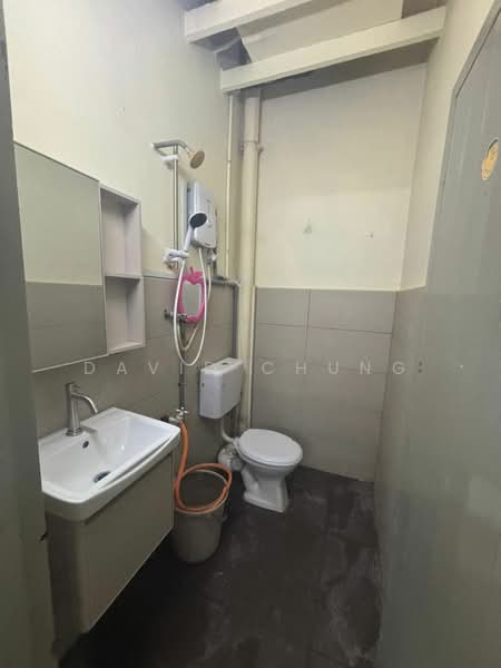Rumah Teres untuk Disewa di Desa Setapak (Wangsa Maju) - David Chung - Bathroom - PropertyGuru.com.my