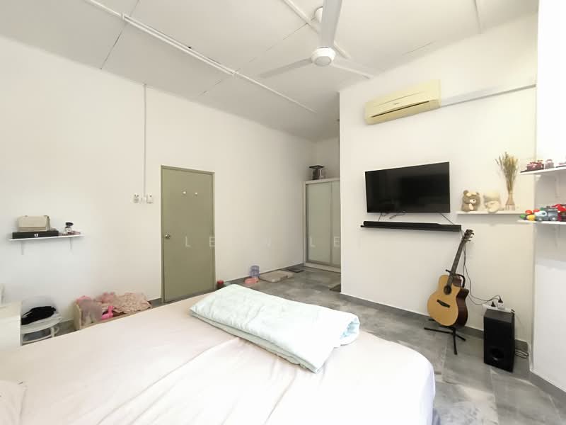 Rumah Teres 2 Tingkat untuk Dijual di BANDAR PUCHONG JAYA (Puchong) - Leon Lee - Bedroom - PropertyGuru.com.my
