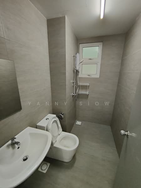 Service Residence for Sale at TR Residence - Yanny Siow - Bathroom - PropertyGuru.com.my