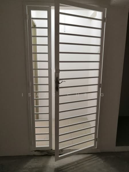 Apartment for Rent at Pangsapuri Alpinia - Isaac Cheng - Entrance - PropertyGuru.com.my
