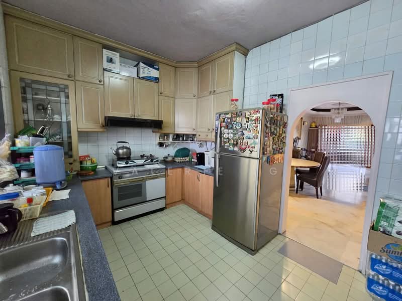Rumah Teres 2-Tingkat untuk Dijual di Taman Kepong (Kepong) - Valerie Ng - Kitchen - PropertyGuru.com.my