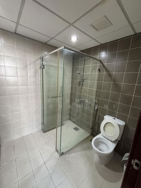 Condominium for Sale at Mont Kiara Meridin - Lachman Mulchandani - Second bathroom - PropertyGuru.com.my