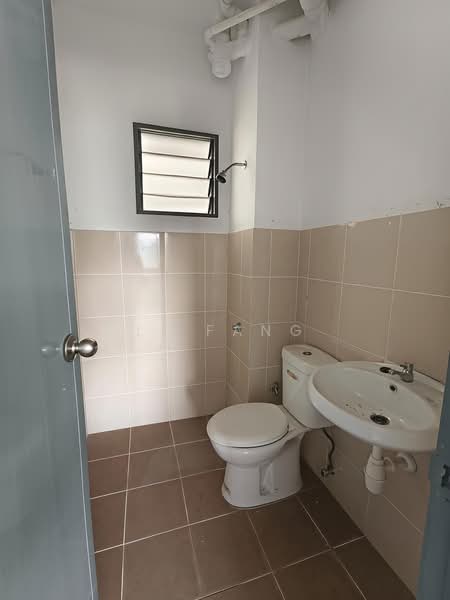 Pangsapuri untuk Dijual di Mercury Apartment - Li Fang - Bathroom - PropertyGuru.com.my