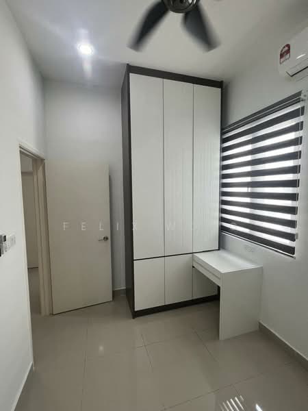 Condominium for Sale at Skyvilla @ D'Island - Felix Wong - Bedroom - PropertyGuru.com.my