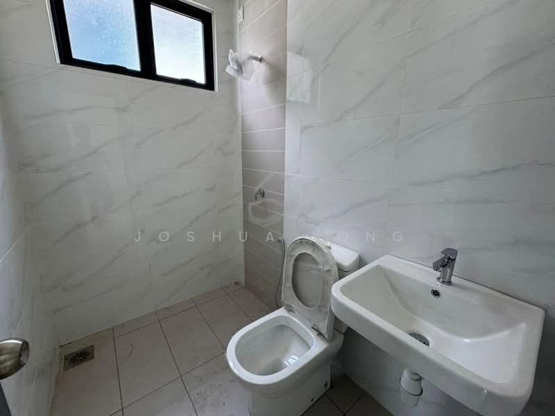 Semi-Detached House for Sale in Taman Jenderam Damai (Dengkil) - Joshua Yong - Bathroom - PropertyGuru.com.my