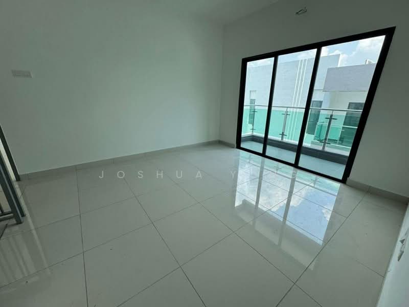 Semi-Detached House for Sale in Taman Jenderam Damai (Dengkil) - Joshua Yong - Balcony - PropertyGuru.com.my