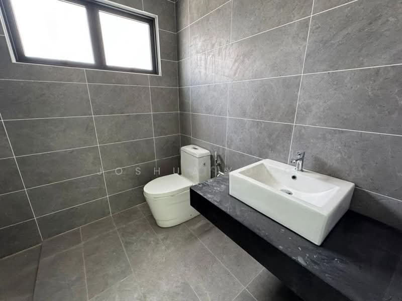 Semi-Detached House for Sale in Taman Jenderam Damai (Dengkil) - Joshua Yong - Bathroom - PropertyGuru.com.my