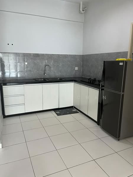 Kondominium untuk Disewa di The Golden Triangle Condominium - Vivian Chan - Kitchen - PropertyGuru.com.my