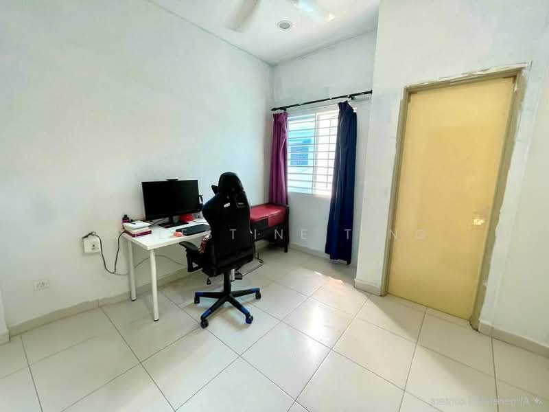 Rumah Teres 2-Tingkat untuk Dijual di Taman Pelangi Semenyih 2 (Semenyih) - Celestine Ting - Study - PropertyGuru.com.my