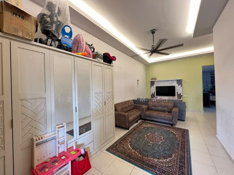 Terraced House for Sale in Kampung Cengal Lempong Damai (Balok) - Izzat Azman - Living Room - PropertyGuru.com.my