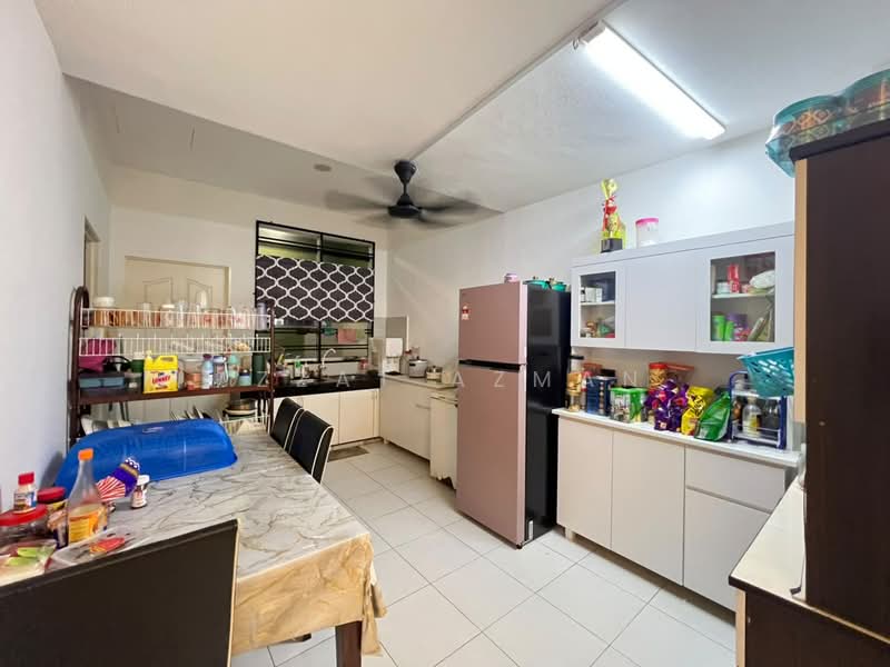 Terraced House for Sale in Kampung Cengal Lempong Damai (Balok) - Izzat Azman - Kitchen - PropertyGuru.com.my