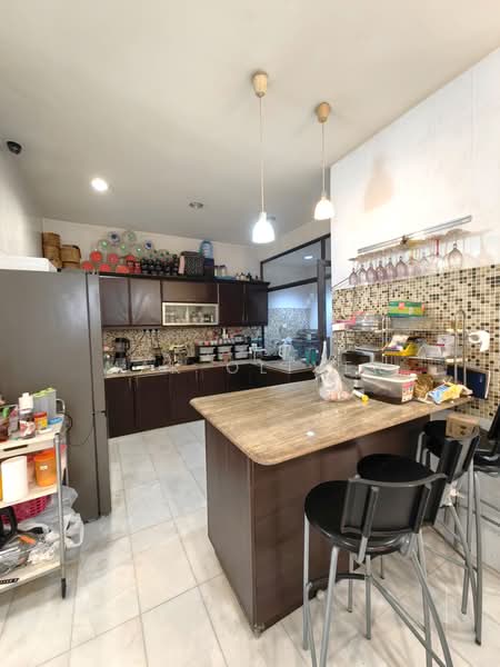 3-storey Terraced House for Sale in Taman Esplanad (Bukit Jalil) - Mak Oliver - Kitchen - PropertyGuru.com.my