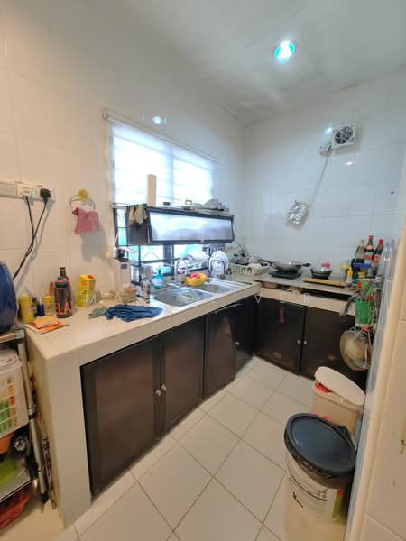 3-storey Terraced House for Sale in Taman Esplanad (Bukit Jalil) - Mak Oliver - Kitchen - PropertyGuru.com.my