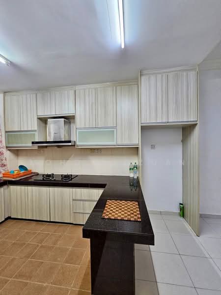 Townhouse for Sale in Klang (Selangor) - Mohd Ridzuan - Kitchen - PropertyGuru.com.my