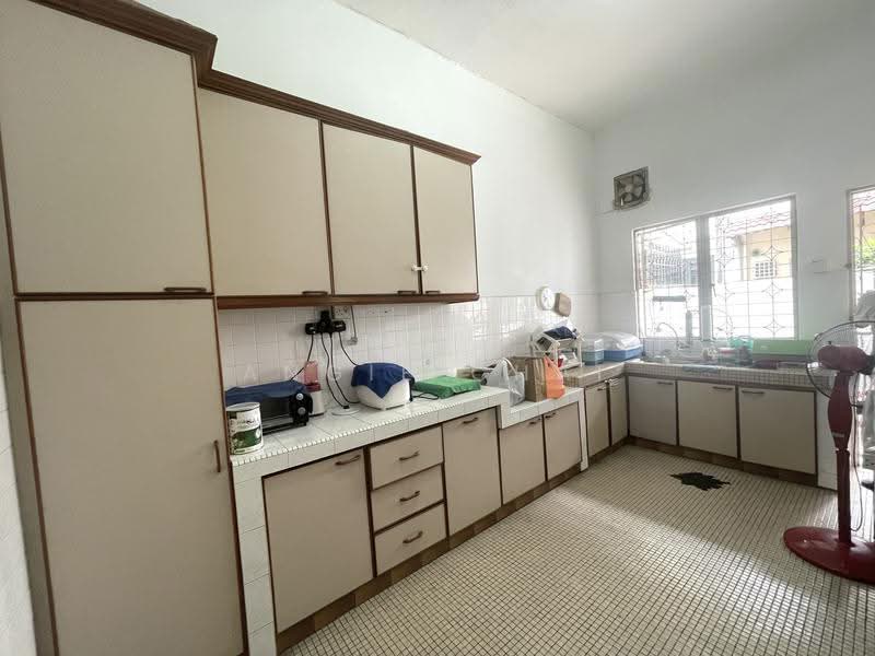 2-storey Terraced House for Sale in Taman Megah (Petaling Jaya) - Angie Chai - Kitchen - PropertyGuru.com.my