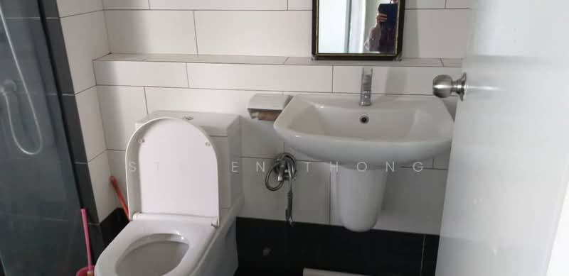 Servis Apartment untuk Disewa di Univ 360 Place - Steven Thong - Bathroom - PropertyGuru.com.my
