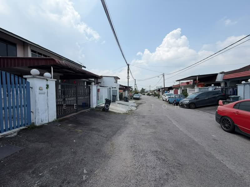 Rumah Teres 2 Tingkat untuk Dijual di Taman Johor Jaya (Johor Bahru) - Ee Fong Toh - Exterior - PropertyGuru.com.my