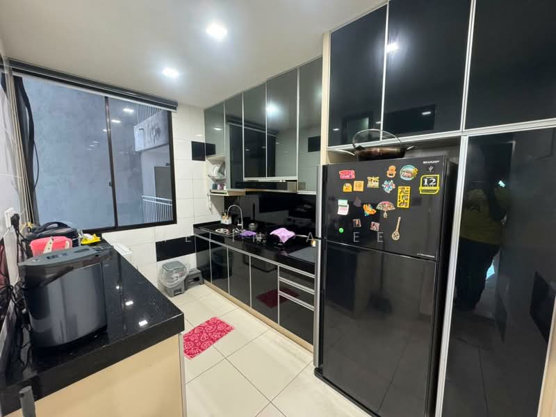 Servis Apartment untuk Dijual di D'Summit Residences - Melinda Ee - Kitchen - PropertyGuru.com.my