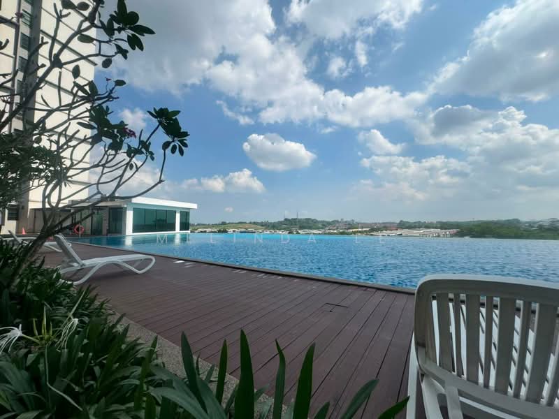 Servis Apartment untuk Dijual di D'Summit Residences - Melinda Ee - Pool - PropertyGuru.com.my