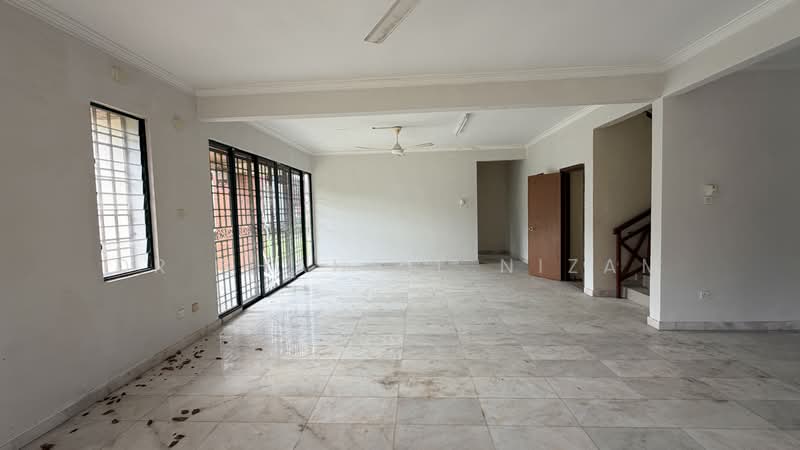 Semi-Detached House for Rent in Templer Bestari (Rawang) - Dr Shahril Nizam - Living Room - PropertyGuru.com.my