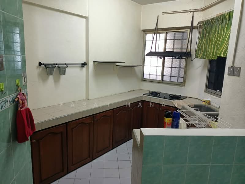Condominium for Rent at Seri Mas Condominium - Farah Hanan - Kitchen - PropertyGuru.com.my