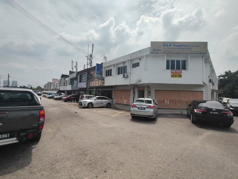 Warehouse for Rent in Taman Bukit Kuchai (Bandar Kinrara) - Shirley Tan - Exterior - PropertyGuru.com.my