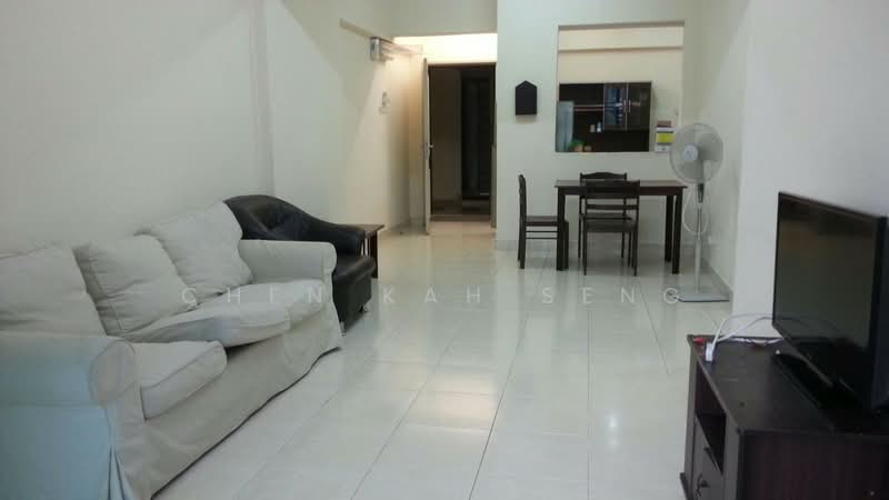 Servis Apartment untuk Dijual di D'Alamanda - Chen Kah Seng - Living Room - PropertyGuru.com.my