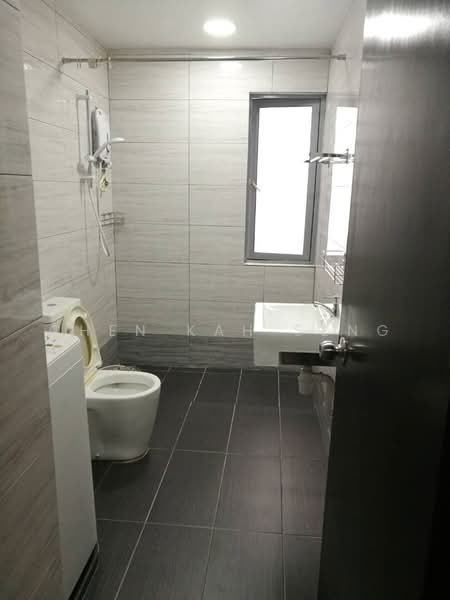 Kondominium untuk Dijual di PJ8 - Chen Kah Seng - Bathroom - PropertyGuru.com.my