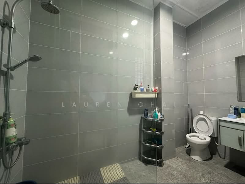 Rumah Teres 2 Tingkat untuk Dijual di Taman Perling (Perling) - Lauren Chai - Bathroom - PropertyGuru.com.my