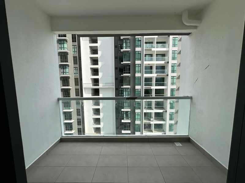 Kondominium untuk Disewa di Brezza Hill - Minz Lee - Balcony - PropertyGuru.com.my