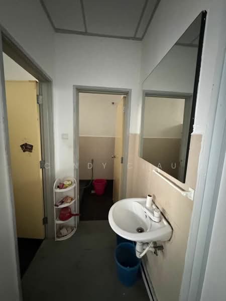 Shop / Office for Rent in Taman Ungku Tun Aminah (Skudai) - Cendy Chau - Bathroom - PropertyGuru.com.my