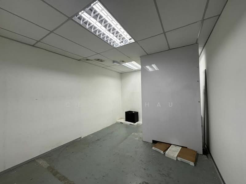 Shop / Office for Rent in Taman Ungku Tun Aminah (Skudai) - Cendy Chau - Interior - PropertyGuru.com.my