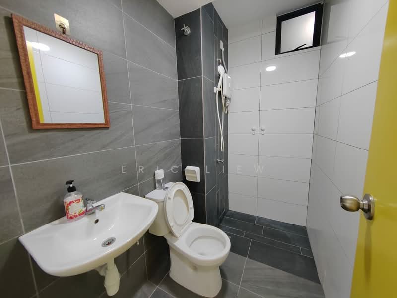 Service Residence for Sale at Traders Garden @ Cheras Selatan - Eric Liew - Bathroom - PropertyGuru.com.my