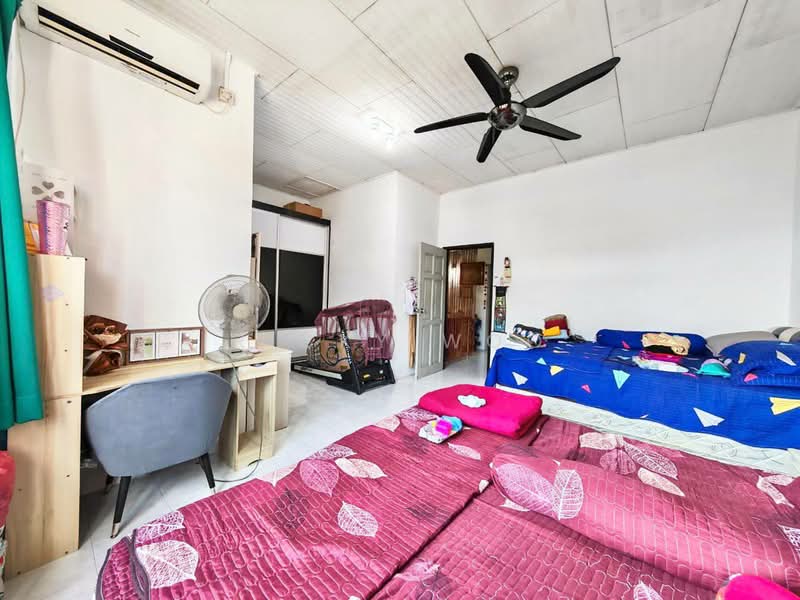 2-storey Terraced House for Sale in Taman Nusa Bestari 2 (Iskandar Puteri (Nusajaya)) - Ricky Woo - Bedroom - PropertyGuru.com.my