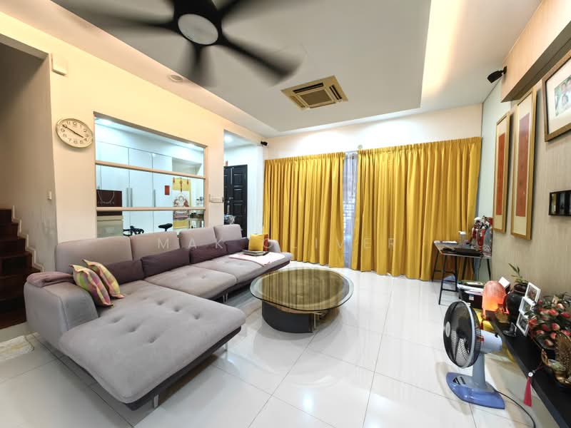 2.5-storey Terraced House for Sale in Taman Esplanad (Bukit Jalil) - Mak Oliver - Living Room - PropertyGuru.com.my