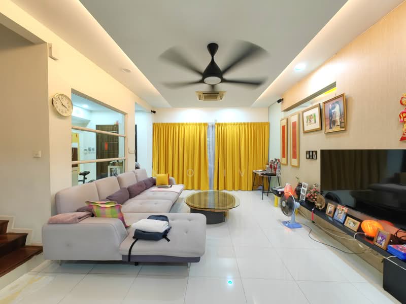 2.5-storey Terraced House for Sale in Taman Esplanad (Bukit Jalil) - Mak Oliver - Living Room - PropertyGuru.com.my