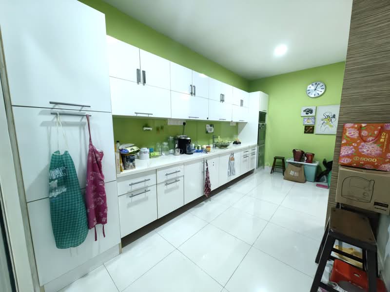 2.5-storey Terraced House for Sale in Taman Esplanad (Bukit Jalil) - Mak Oliver - Kitchen - PropertyGuru.com.my