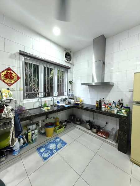 2.5-storey Terraced House for Sale in Taman Esplanad (Bukit Jalil) - Mak Oliver - Kitchen - PropertyGuru.com.my