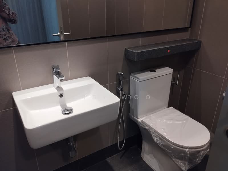 Kondominium untuk Disewa di THE VUE @ MONTEREZ - Abby Woo - Bathroom - PropertyGuru.com.my
