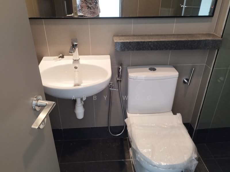 Kondominium untuk Disewa di THE VUE @ MONTEREZ - Abby Woo - Bathroom - PropertyGuru.com.my