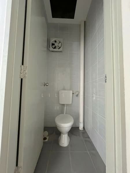 Shop / Office for Rent in Bayan Lepas (Penang) - Lilly . - Bathroom - PropertyGuru.com.my